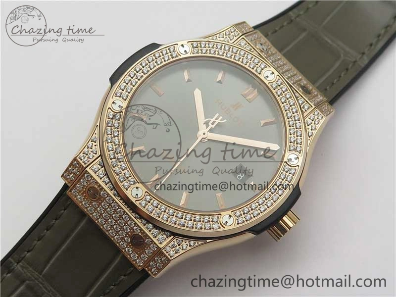 Practical Fusion 42mm RG Paved Diamonds Case Bezel B50F Gray Dial On Gummy Strap A 6777