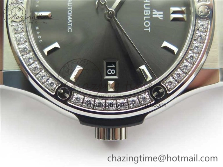 Fusion 42mm SS Paved Diamonds Bezel B50F Gray Dial On Gummy Strap A OnTrend 6789