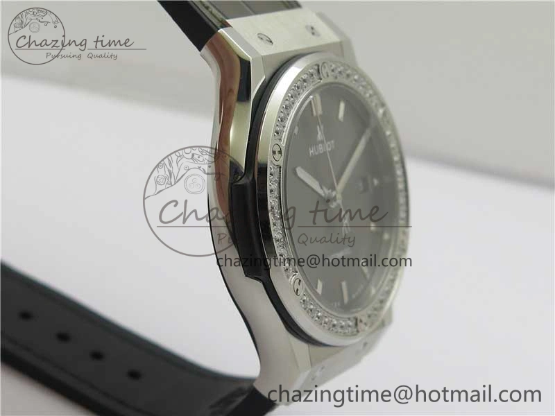 Fusion 42mm SS Paved Diamonds Bezel B50F Gray Dial On Gummy Strap A OnTrend 6789