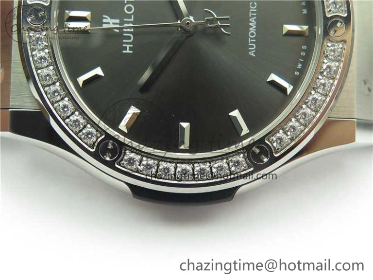 Fusion 42mm SS Paved Diamonds Bezel B50F Gray Dial On Gummy Strap A OnTrend 6789