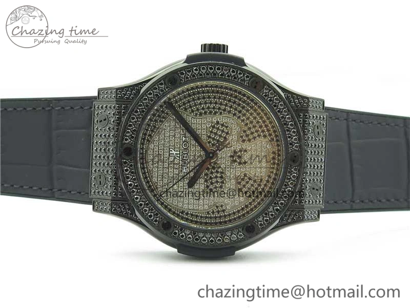 QuickDry Fusion Automatic  DLC Diamonds Case WWF Best Edition Diamonds Skull Dial on Black Gummy Strap HB 6818