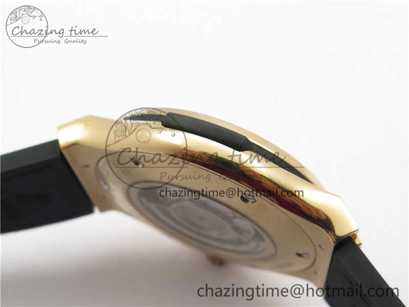 Refined Fusion Automatic  RG Diamonds Case WWF Best Edition Diamonds Paved Dial on Black Gummy Strap HB 6822