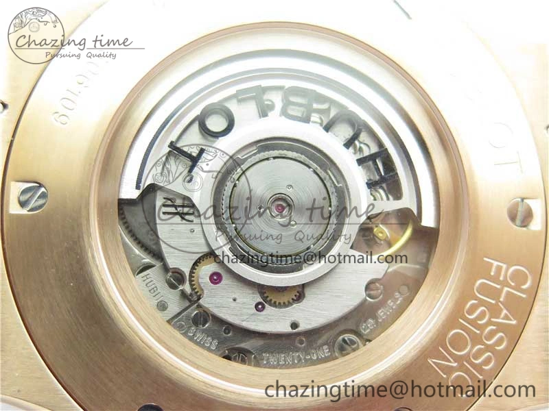 Refined Fusion Automatic  RG Diamonds Case WWF Best Edition Diamonds Paved Dial on Black Gummy Strap HB 6822