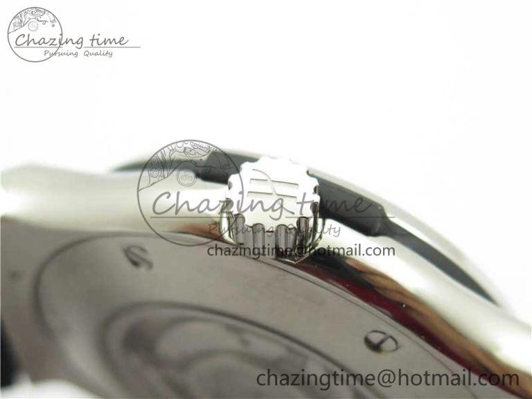 Fusion Automatic  SS Diamonds Case WWF Best Edition Diamonds Paved Dial on Black Gummy Strap HB Attractive 6821