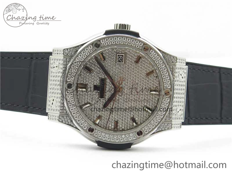 Fusion Automatic  SS Diamonds Case WWF Best Edition Diamonds Paved Dial on Black Gummy Strap HB Attractive 6821