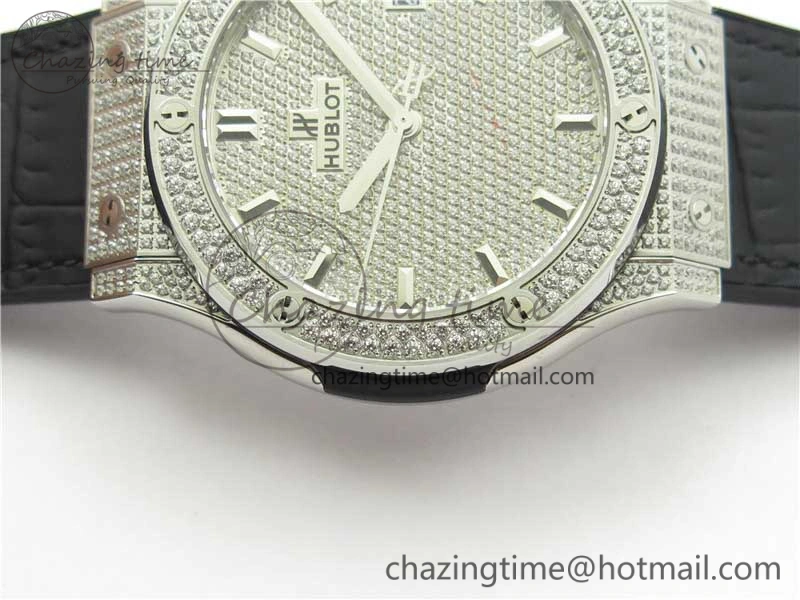 Fusion Automatic  SS Diamonds Case WWF Best Edition Diamonds Paved Dial on Black Gummy Strap HB Attractive 6821