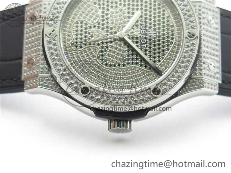 WellDesigned Fusion Automatic SS WWF Best Edition Diamonds Case Diamonds Skull Dial on Black Leather Strap HB 6827