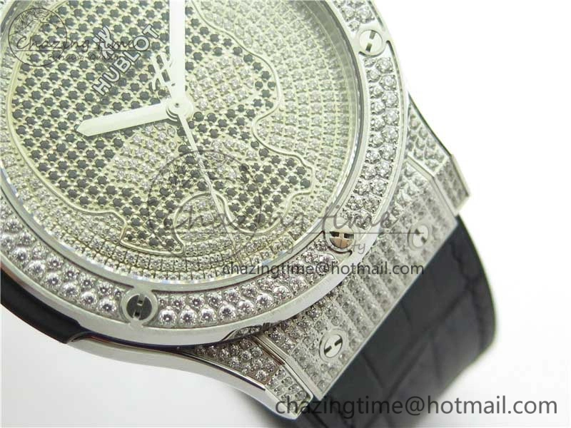 Fusion Automatic SS WWF Best Edition Diamonds Case Diamonds Skull Dial on Black Leather Strap HB Snug 6823