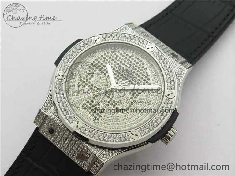 Fusion Automatic SS WWF Best Edition Diamonds Case Diamonds Skull Dial on Black Leather Strap HB Snug 6823