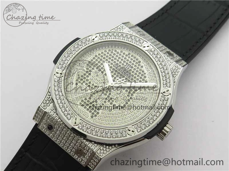 Fusion Automatic SS WWF Best Edition Diamonds Case Diamonds Skull Dial on Black Leather Strap HB Snug 6823