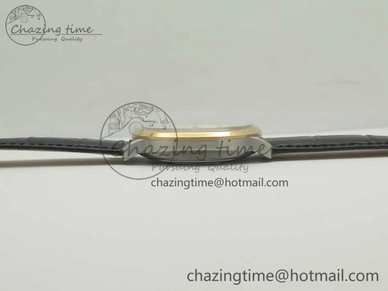 Commander Big Date RG OXF White Dial on Black Leather Strap A Flexible 7607