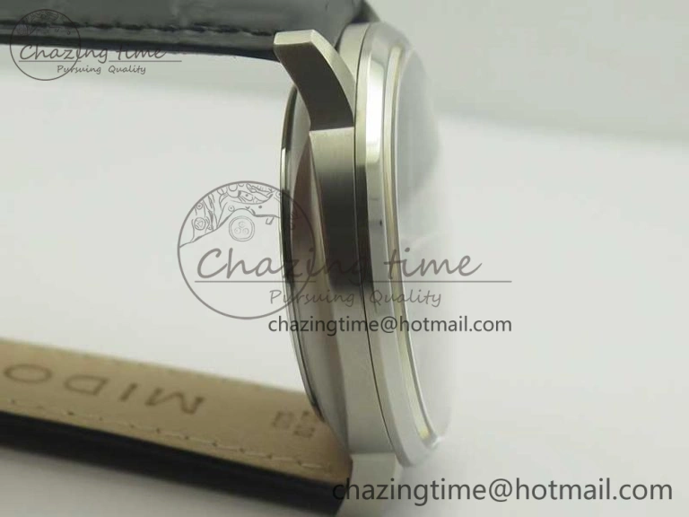 Commander Big Date SS OXF Gray Dial on Black Leather Strap A Modern 7608