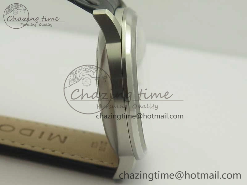 Commander Big Date SS OXF White Dial on Black Leather Strap A Soft 7610