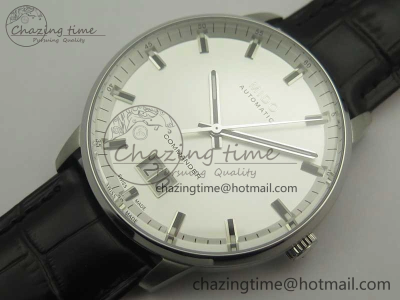 Commander Big Date SS OXF White Dial on Black Leather Strap A Soft 7610