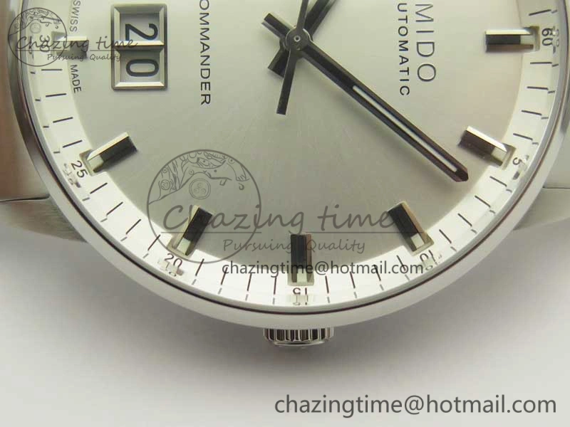 Functional Commander Big Date SS OXF White Dial on SS Bracelet A 7606