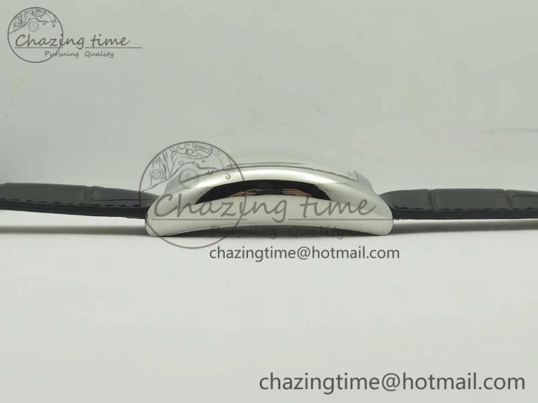 ZipUp Crazy Hours Real Jumping Hour SS ABF White Dial White Markers on Black Leather Strap A23J 6578