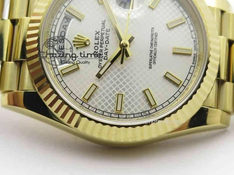 Fashionable Day-Date 40mm 228238 YG Noob 1:1 Best Edition Silver Dial On YG President Bracelet A 3710