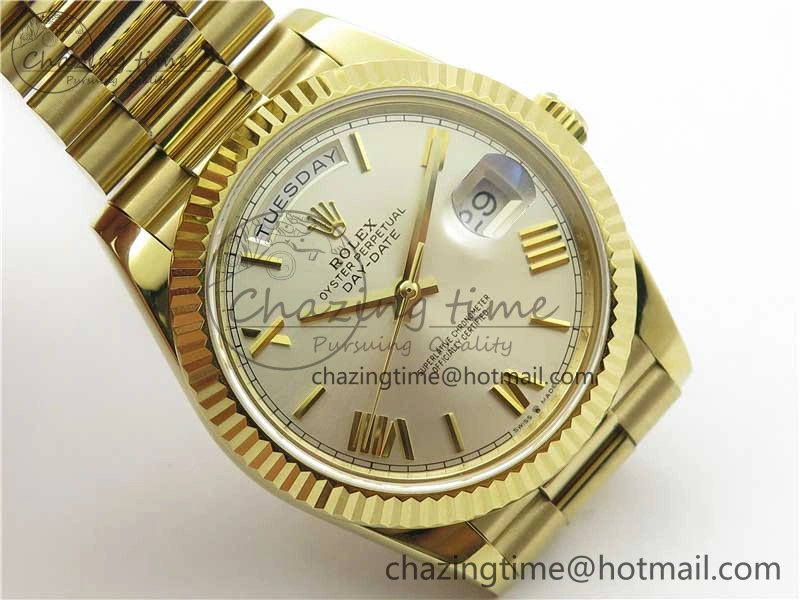 SmoothTexture Day-Date 40mm 228239 BP New Dial Version 904 YG Silver Roman Markers Dial on SS President Bracelet A 2806