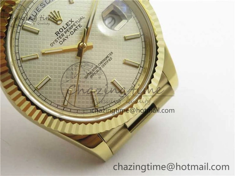 Stretchable Day-Date 40mm 228239 BP New Dial Version 904 YG Silver Textured Dial on YG President Bracelet A 2811