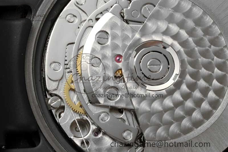 TravelReady Daytona Black Ceramic 5GF Best Edition Black Dial Black Pusher on Black Rubber Strap A 2330