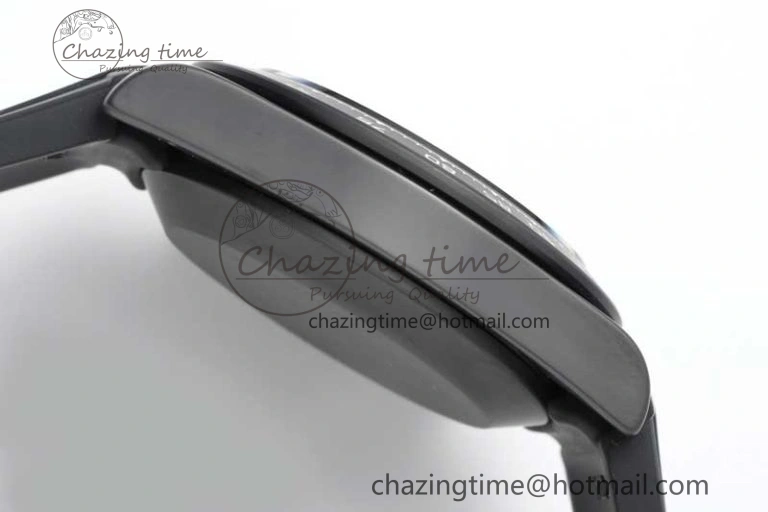 Daytona Black Ceramic 5GF Best Edition Black Diamonds Dial Black Pusher on Black Rubber Strap A Attractive 2333