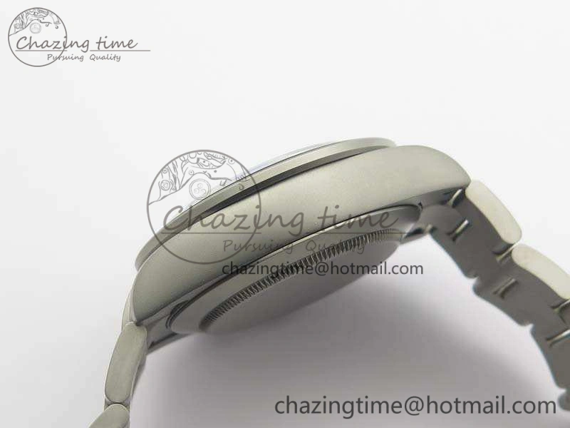 Daytona Newman Sandblasted SS White Black Dial On SS Bracelet A Minimalist 3522
