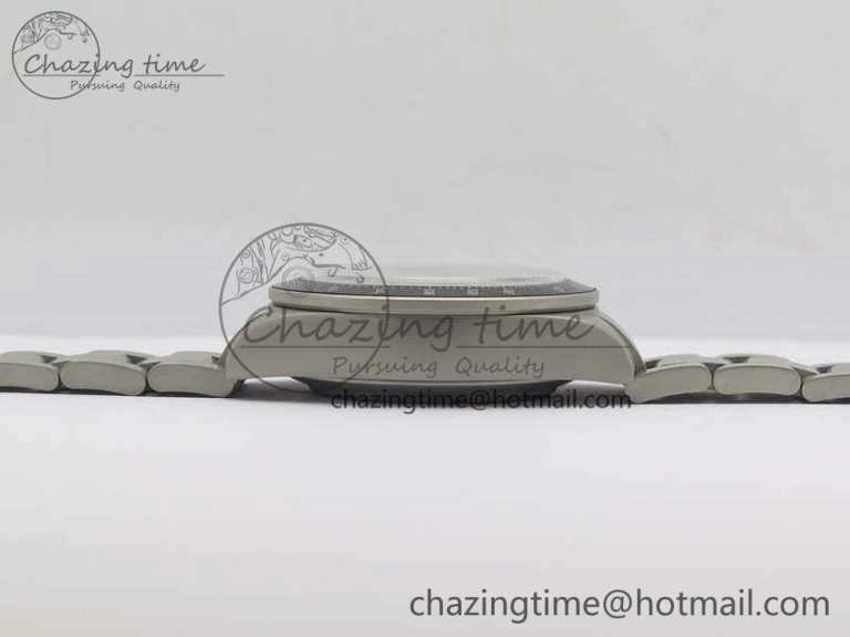 Daytona Newman Sandblasted SS White Black Dial On SS Bracelet A Minimalist 3522