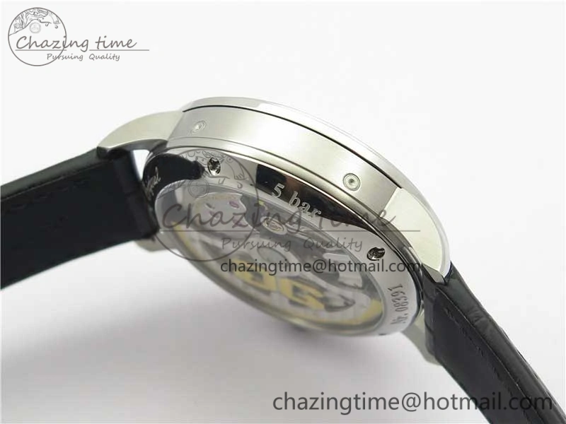 ModernLook Excellence Panorama Date Moon Phase SS V9F White Dial on Black Leather Strap A 6625