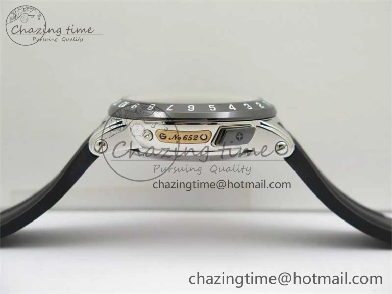 Executive El Toro SS 3EF 1:1 Best Edition Black Dial on Black Rubber Strap Asian UN- EasyMatch 9808