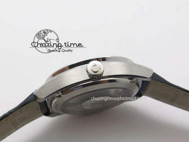 Globemaster Master Chronometer SS V6F Best Edition Black Dial On Black Leather Strap A Stretchable 8268