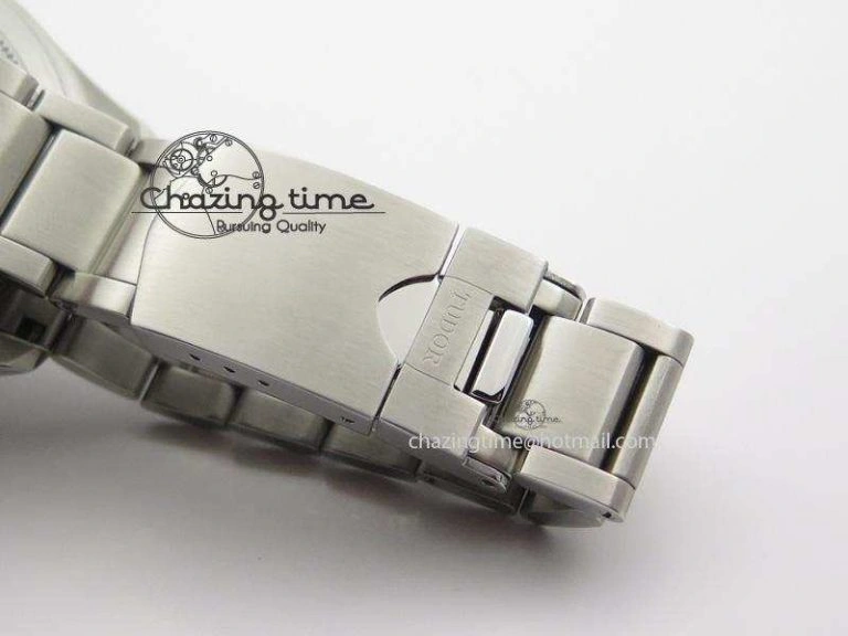GranTour Flyback SS White Dial On SS Bracelet A SunProtective 9792