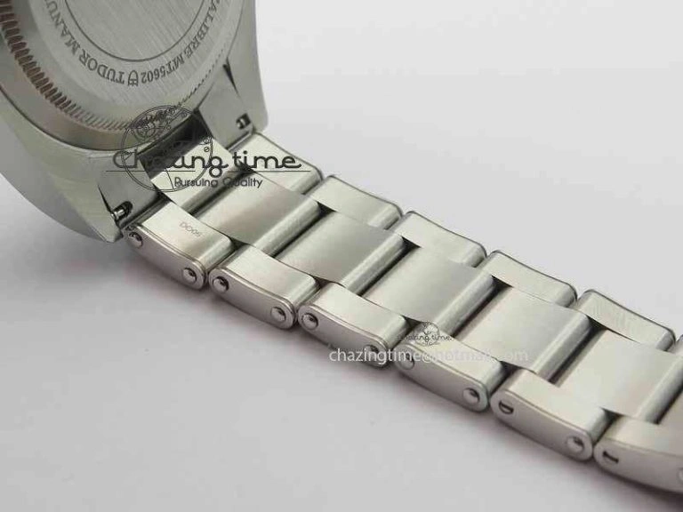 Heritage 2016 Black Bay Shield ZF 1:1 Best Edition On SS Bracelet A2824 (Black) Colorful 9775