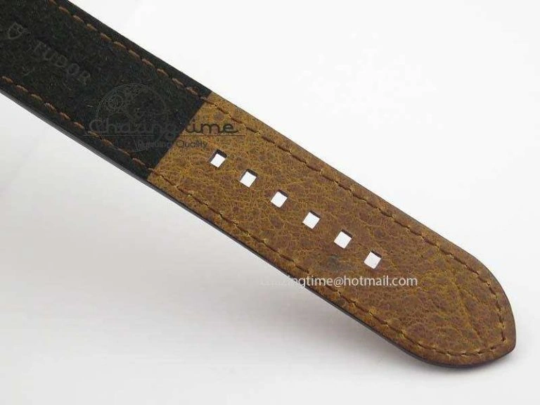 WeatherProof Heritage Black Bay Bronze V6F Best Edition On Brown Leather Strap A2824 ( Free Nato Strap ) V 9782