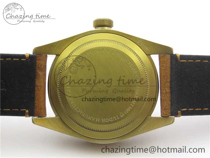 Heritage Black Bay Bronze XF 1:1 Best Edition on Brown Leather Strap A5612 V5  (Free Nato Strap) Compact 9762