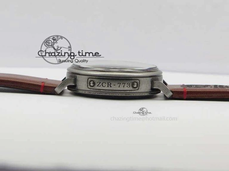Heritage Pilot Ton-Up Aged SS Case Gray Dial On Leather Strap Jap Quartz WeatherProof 10036