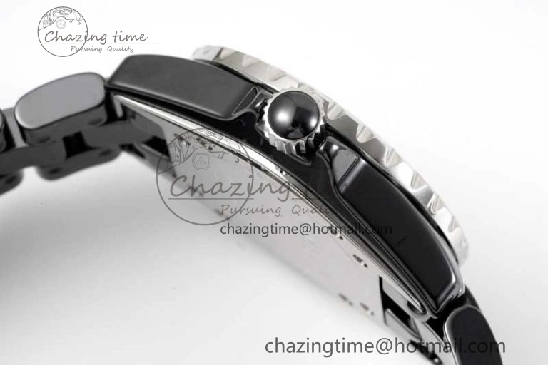 Chic J13 33mm Black Ceramic HTF 1:1 Best Edition Black Dial Diamonds Markers on Bracelet Swiss Quartz 6479