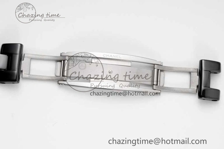 Chic J13 33mm Black Ceramic HTF 1:1 Best Edition Black Dial Diamonds Markers on Bracelet Swiss Quartz 6479
