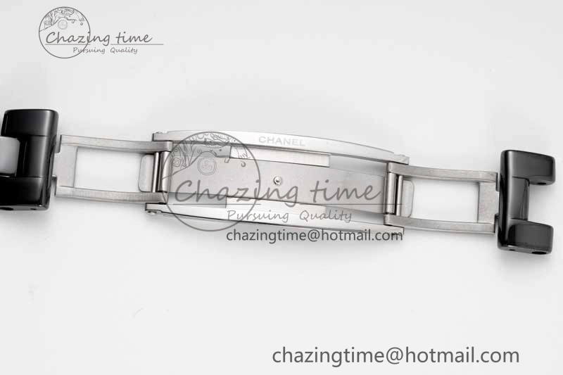 Chic J13 33mm Black Ceramic HTF 1:1 Best Edition Black Dial Diamonds Markers on Bracelet Swiss Quartz 6479