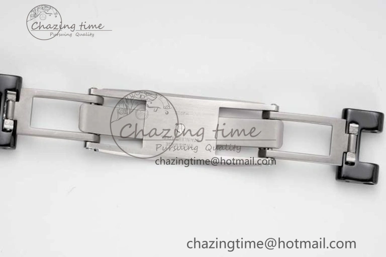 Chic J13 33mm Black Ceramic HTF 1:1 Best Edition Black Dial Diamonds Markers on Bracelet Swiss Quartz 6479