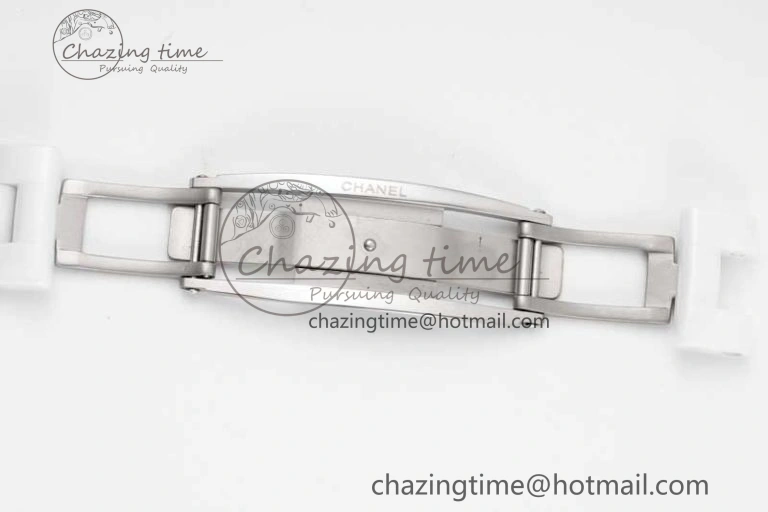 Chic J13 33mm White Ceramic HTF 1:1 Best Edition White Numbers Dial on Bracelet Swiss Quartz 6477