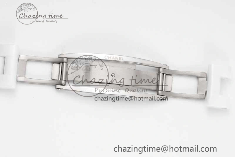 Chic J13 33mm White Ceramic HTF 1:1 Best Edition White Numbers Dial on Bracelet Swiss Quartz 6477