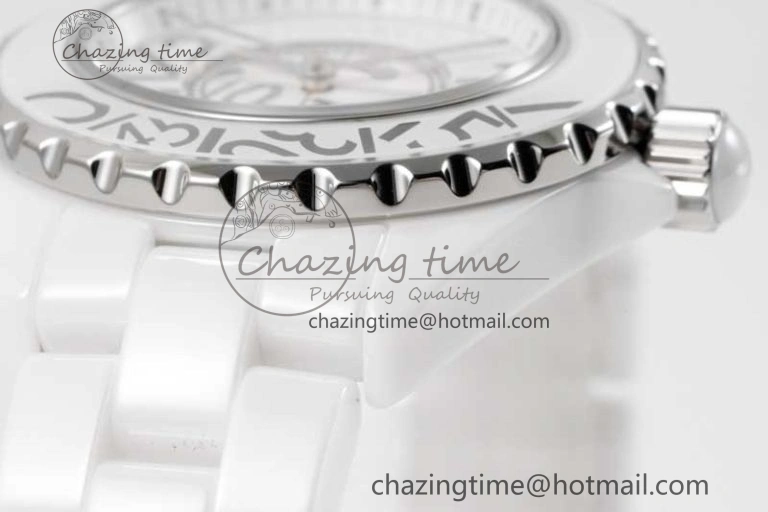 Chic J13 33mm White Ceramic HTF 1:1 Best Edition White Numbers Dial on Bracelet Swiss Quartz 6477