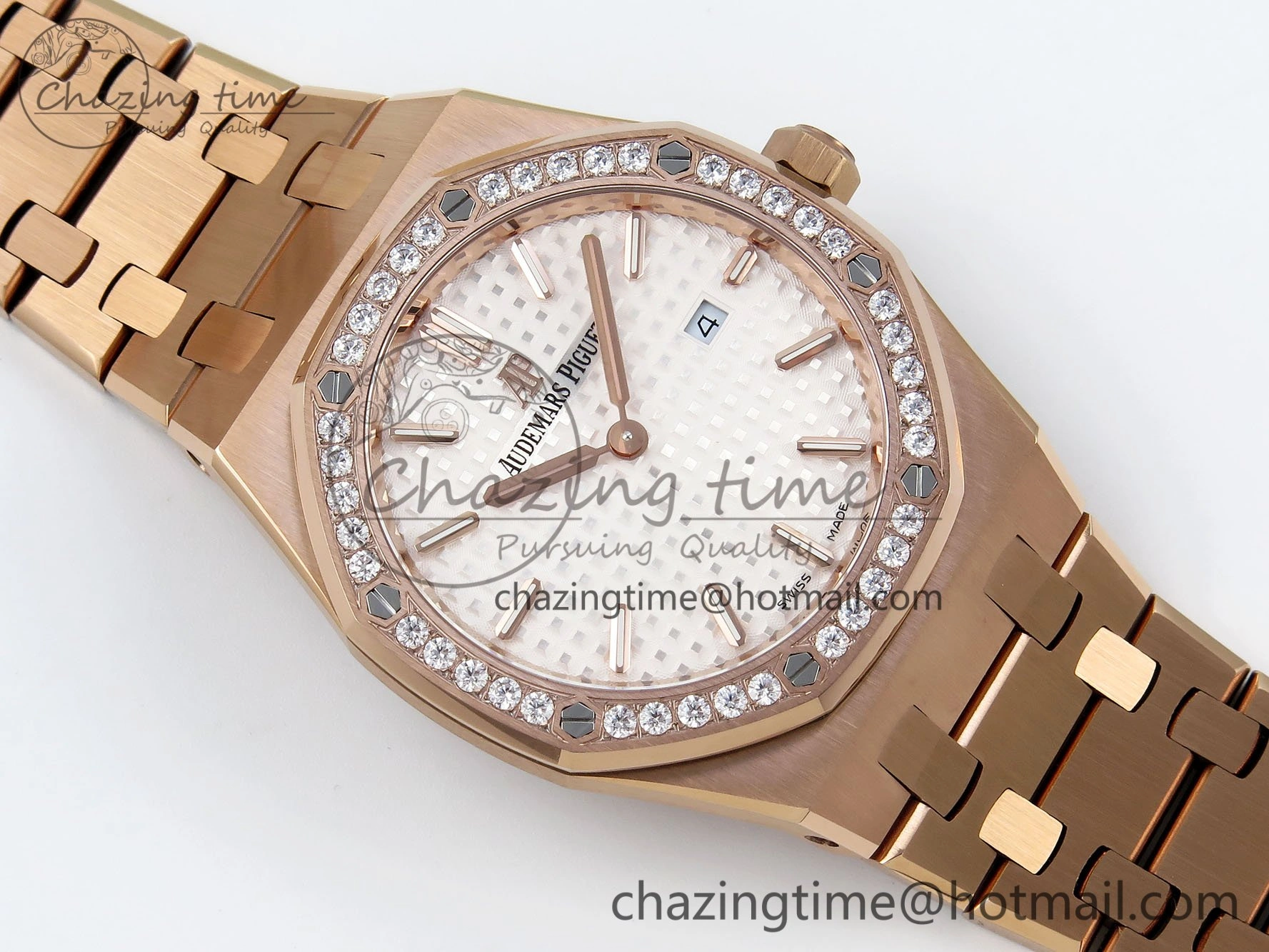 Trendsetting Lady Royal Oak 33mm 67651 Diamonds Bezel RG ZF 1:1 Best Edition White Textured Dial on RG Bracelet RONDA Quartz 4472