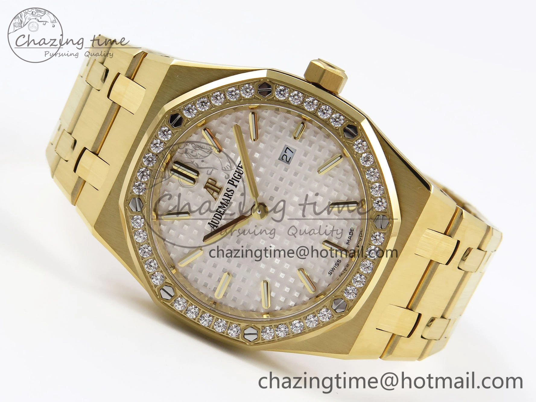 UrbanChic Lady Royal Oak 33mm 67651 Diamonds Bezel YG ZF 1:1 Best Edition White Textured Dial on YG Bracelet RONDA Quartz 4477