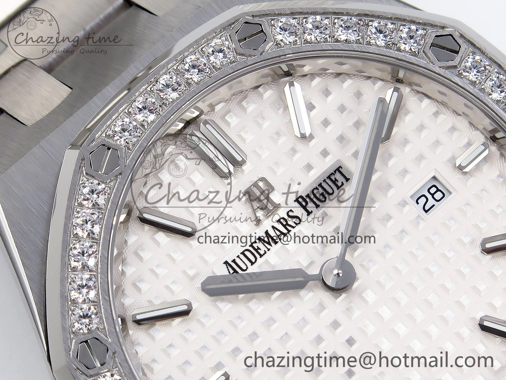 Lady Royal Oak 33mm 67651 Diamonds SS ZF 1:1 Best Edition White Textured Dial on SS Bracelet RONDA Quartz SmoothTexture 4480