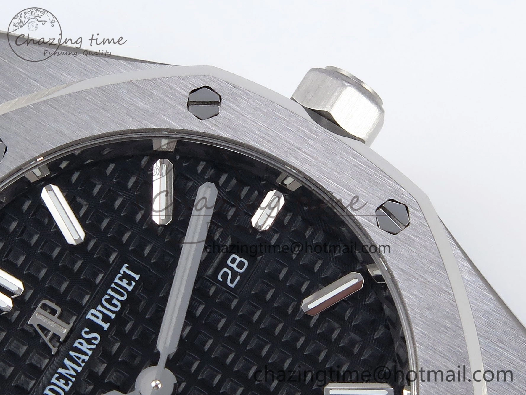 UrbanStyle Lady Royal Oak 33mm 67651 SS ZF 1:1 Best Edition Black Textured Dial on SS Bracelet RONDA Quartz 4487