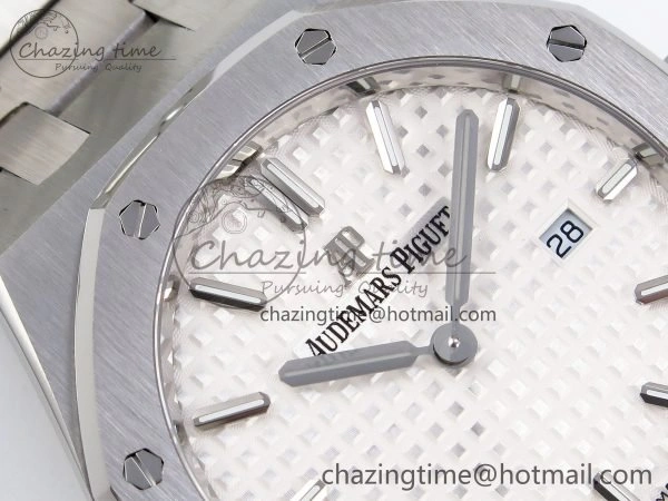 Contemporary Lady Royal Oak 33mm 67651 SS ZF 1:1 Best Edition White Textured Dial on SS Bracelet RONDA Quartz 10090