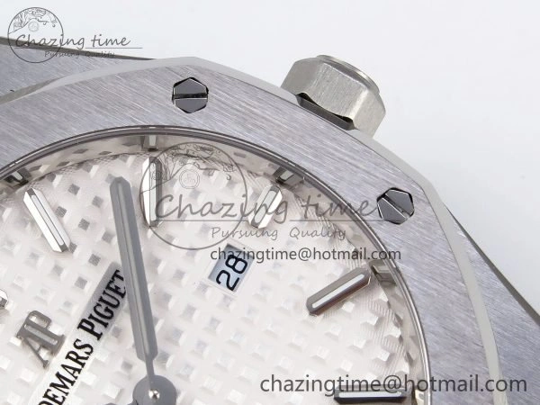 Contemporary Lady Royal Oak 33mm 67651 SS ZF 1:1 Best Edition White Textured Dial on SS Bracelet RONDA Quartz 10090