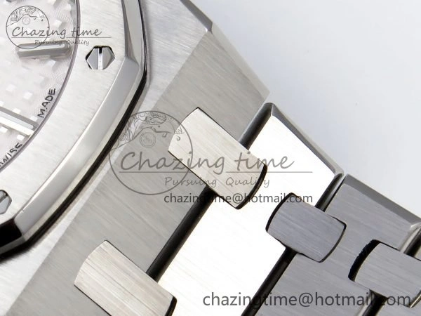 Contemporary Lady Royal Oak 33mm 67651 SS ZF 1:1 Best Edition White Textured Dial on SS Bracelet RONDA Quartz 10090