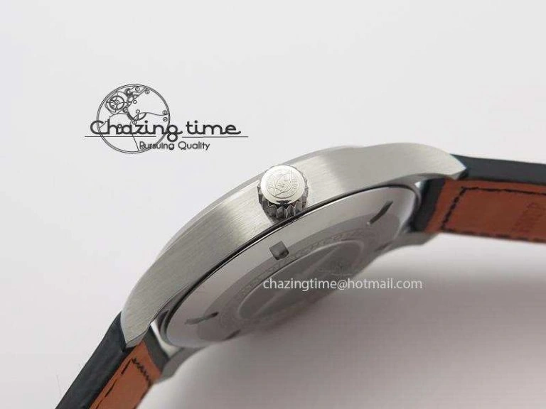 Mark XVIII IW327001 V6F Best Edition Black Dial On Black Leather Strap A Youthful 7307